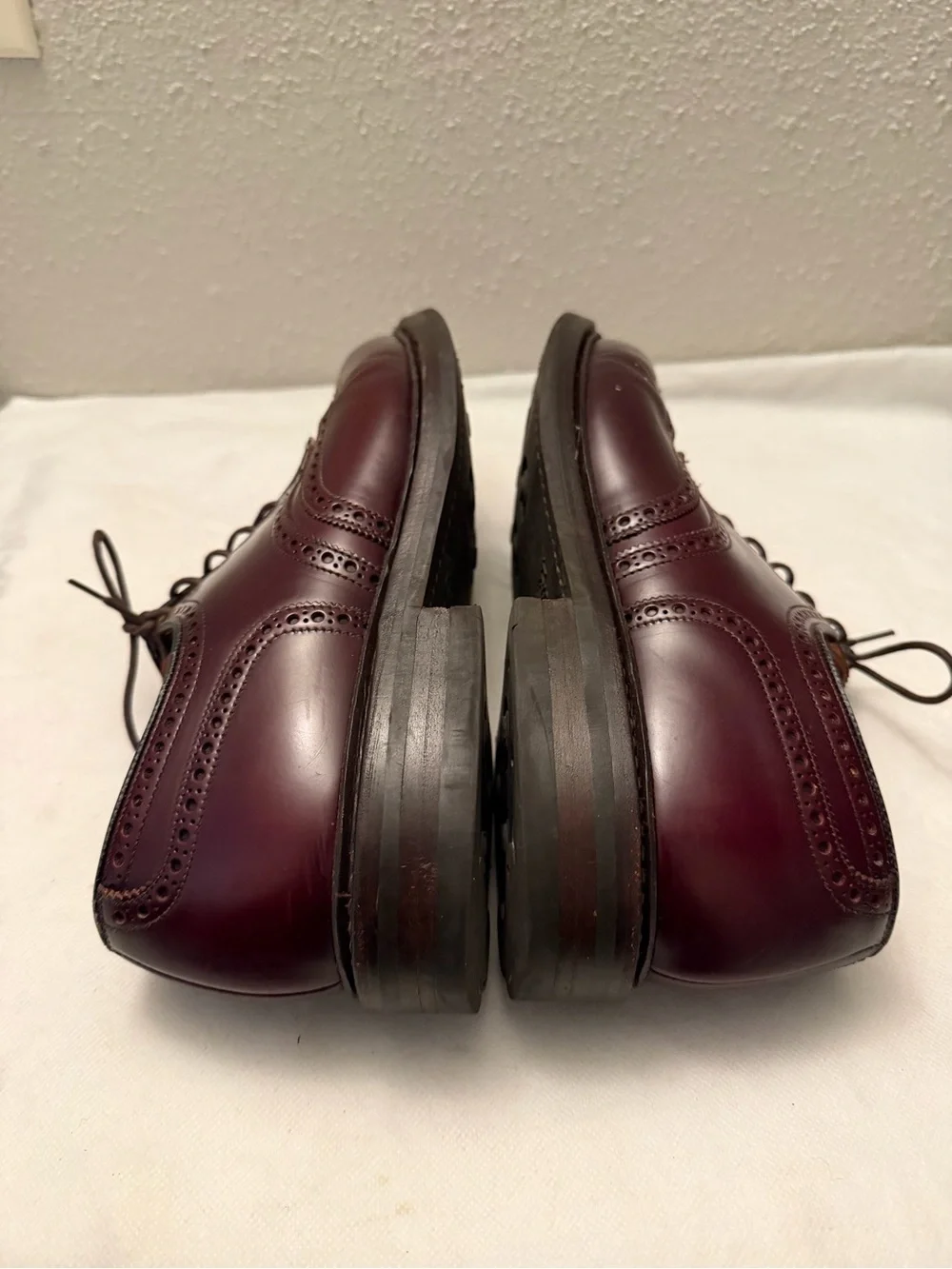 Classic Burgundy Leather Wingtip Oxfords, pre-owned, gently used